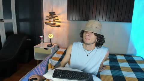 Mac online show from April 9, 12:33 pm