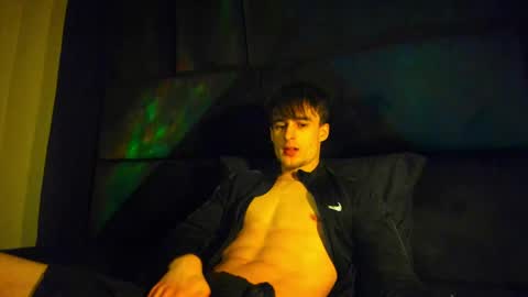 skinnyguywithbigd online show from January 12, 10:43 pm