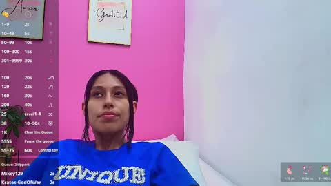 Snapshot of skinnyneighbour_ chatting on February 26, 6:08 am Karla online show from February 26, 6:08 am