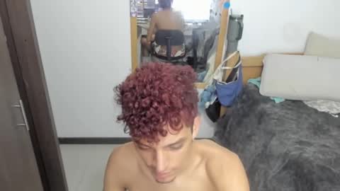 skinnypipe15 online show from November 16, 5:20 am