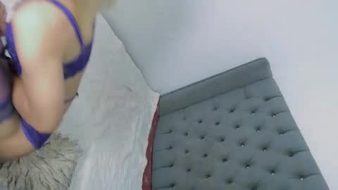 skinnytrans69 online show from September 26, 2:47 pm