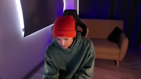 Liam Vokov online show from March 8, 2:10 pm