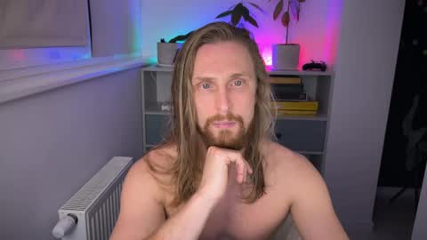 sky_guy25 online show from November 1, 9:14 pm