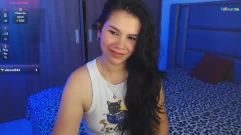 Snapshot of sky_lover_ chatting on January 29, 9:33 am Sky online show from January 29, 9:33 am