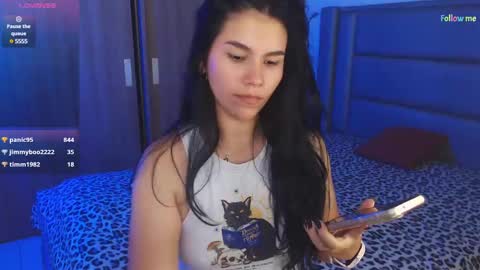 Snapshot of sky_lover_ chatting on January 26, 12:33 pm Sky online show from January 26, 12:33 pm