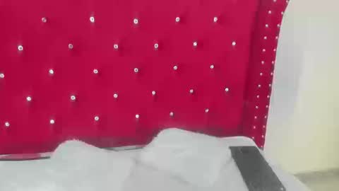 sky_ls online show from September 22, 3:38 pm