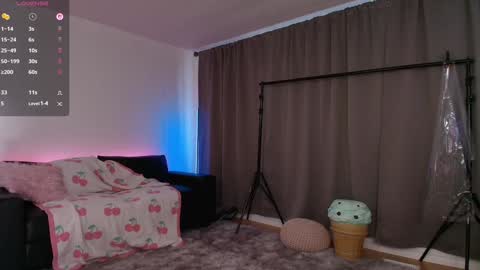 Skye Watson online show from September 25, 7:10 pm