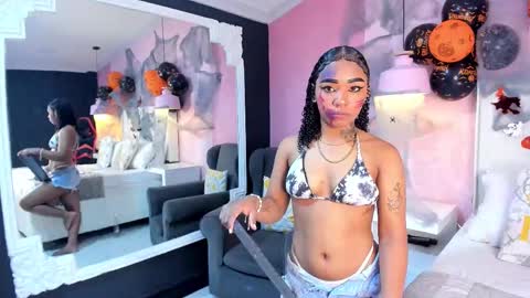 skylerbloom online show from October 31, 3:29 am