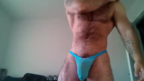 Snapshot of skylerflexes chatting on September 21, 2:32 pm Skyler Flexes online show from September 21, 2:32 pm