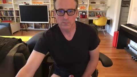 Skyline3371 online show from October 29, 5:25 pm