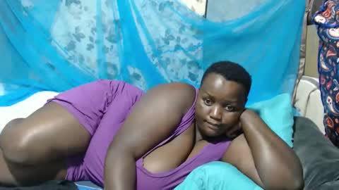 sheliah online show from February 16, 8:01 am