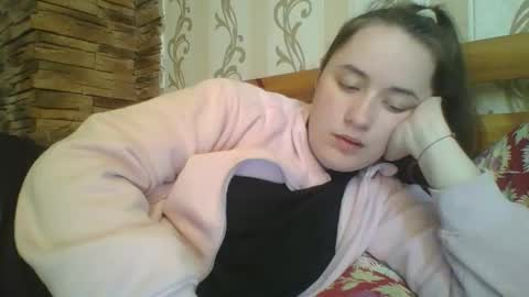 skyressie333 online show from April 23, 8:11 am