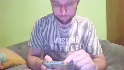 Snapshot of slaveboy32bi chatting on October 30, 11:27 pm slave boy perwers bdsmFEMDOM online show from October 30, 11:27 pm