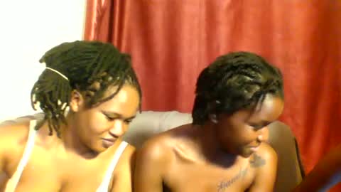 Snapshot of sleek_ass chatting on March 2, 11:53 pm sleek_ass online show from March 2, 11:53 pm