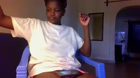 Snapshot of sleek_ass chatting on October 11, 9:14 am sleek_ass online show from October 11, 9:14 am