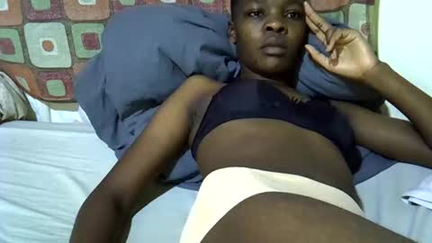 slender_queen online show from March 19, 10:10 am