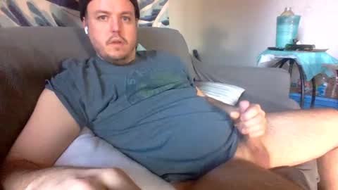 Snapshot of slimjim2090 chatting on January 27, 3:39 pm slimjim2090 online show from January 27, 3:39 pm