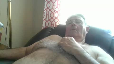 slippery_duck online show from December 19, 5:29 pm