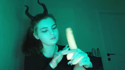 sloomonata online show from October 31, 2:01 am