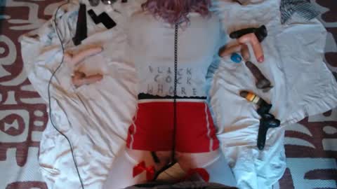 slutgurl_pdx online show from January 1, 5:55 pm