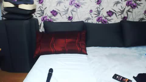 slutihmami online show from November 22, 6:39 pm