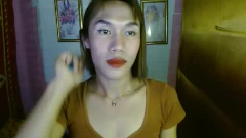 Snapshot of slutqueen_raz chatting on October 15, 1:20 am Raz online show from October 15, 1:20 am