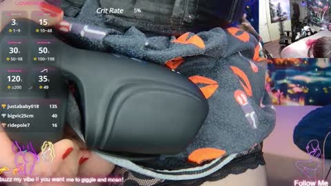 Snapshot of sluttyfrea chatting on December 29, 6:27 pm Faye online show from December 29, 6:27 pm