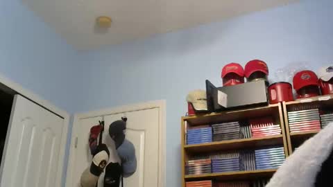 sluttyslave81 online show from March 13, 8:17 am