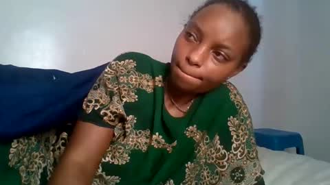 Anah online show from June 11, 9:40 am