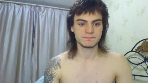 Snapshot of sly_gus chatting on October 7, 4:25 pm Gus online show from October 7, 4:25 pm