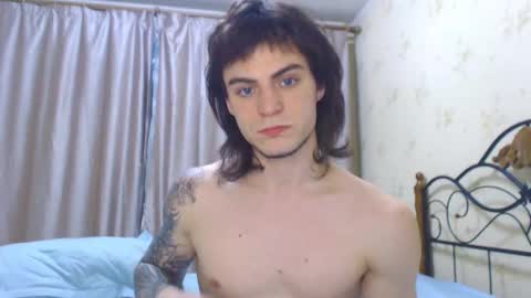 Snapshot of sly_gus chatting on October 9, 6:35 pm Gus online show from October 9, 6:35 pm