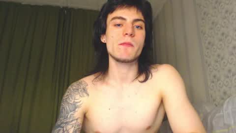 Snapshot of sly_gus chatting on October 20, 2:11 pm Gus online show from October 20, 2:11 pm