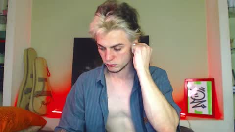 Snapshot of sly_gus chatting on September 14, 9:55 am Gus online show from September 14, 9:55 am
