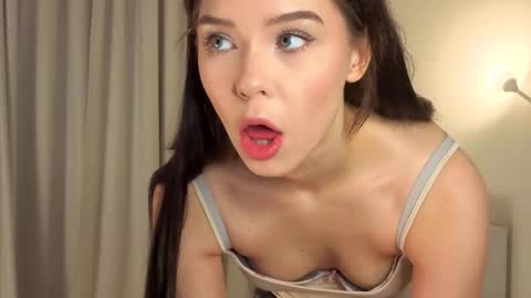 Lily online show from November 14, 1:57 pm