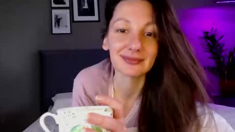 Snapshot of smalltittsbigsoul chatting on February 12, 6:40 am Anna no bbbbybybbabebyy just Anna. And dont call me mom please. online show from February 12, 6:40 am
