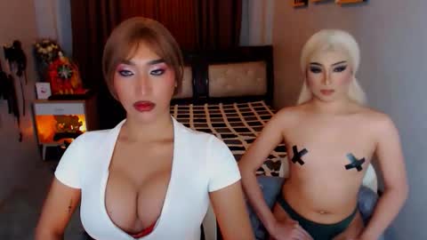 Snapshot of smasherqueen chatting on October 26, 11:00 am smasherqueen online show from October 26, 11:00 am