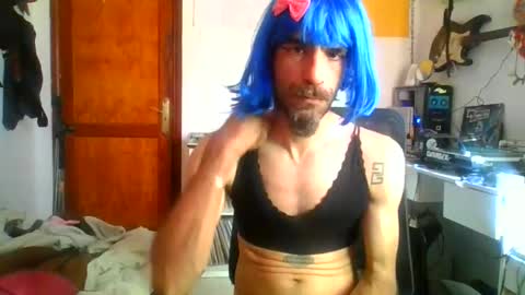 willy online show from December 18, 10:43 am