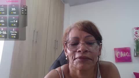 Smileth online show from February 9, 6:00 pm