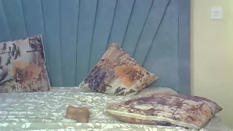 smiley_berry online show from September 12, 7:05 pm