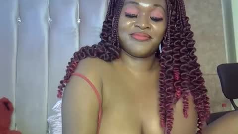 smiley_berry online show from October 18, 6:12 pm