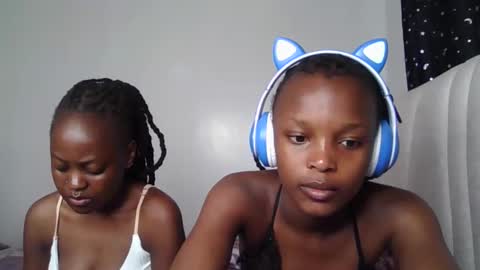 smiley luv1 online show from December 20, 8:43 am