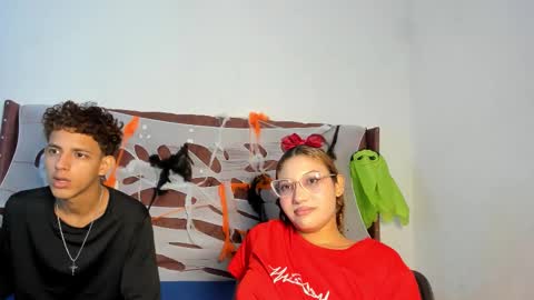 Snapshot of smiths_couple chatting on October 17, 2:21 pm JONH SMITH AND ALIX SMITH online show from October 17, 2:21 pm