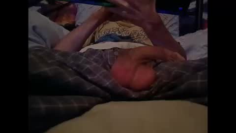 smoke-4-me online show from October 10, 2:12 pm