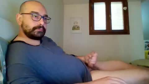 Snapshot of smoker985 chatting on October 25, 7:08 am smoker985 online show from October 25, 7:08 am