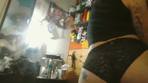 Smokie Cumbull online show from January 11, 1:59 am