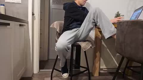 sneakerboy444 online show from December 1, 7:56 pm