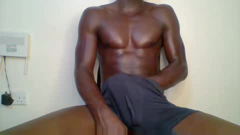 Snapshot of sneaky_link2 chatting on February 20, 5:01 am papi online show from February 20, 5:01 am