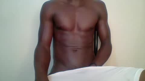 Snapshot of sneaky_link2 chatting on March 6, 5:46 am papi online show from March 6, 5:46 am