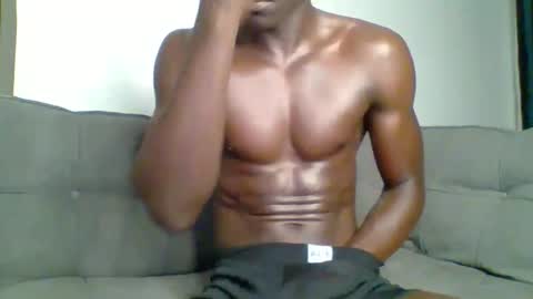 Snapshot of sneaky_link2 chatting on October 1, 7:40 am papi online show from October 1, 7:40 am