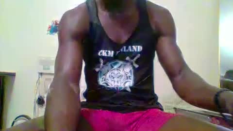 Snapshot of sneaky_link2 chatting on February 4, 12:00 pm papi online show from February 4, 12:00 pm